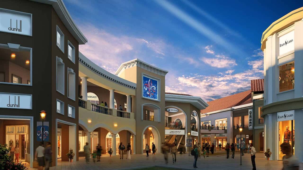 Le Dubai Outlet Village, centre commercial italien à Dubaï avec des réductions sur des marques de luxe.