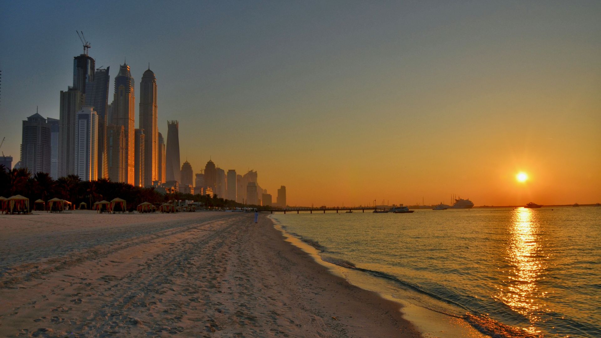 Vue aérienne de Palm Jumeirah, une île paradisiaque à Dubaï